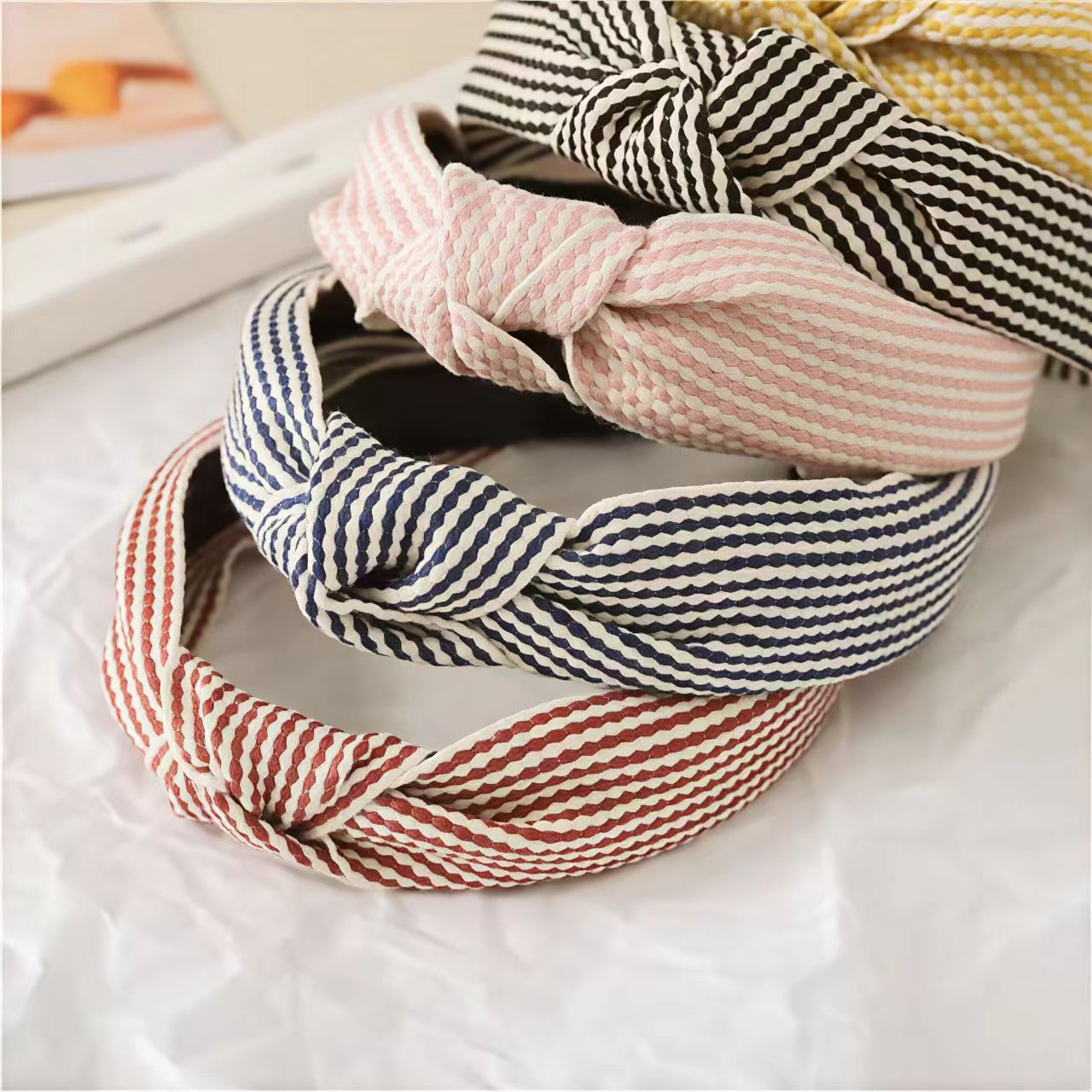 Geruite hoofdband met brede ra - Headband Summer Knit recensie en prijs