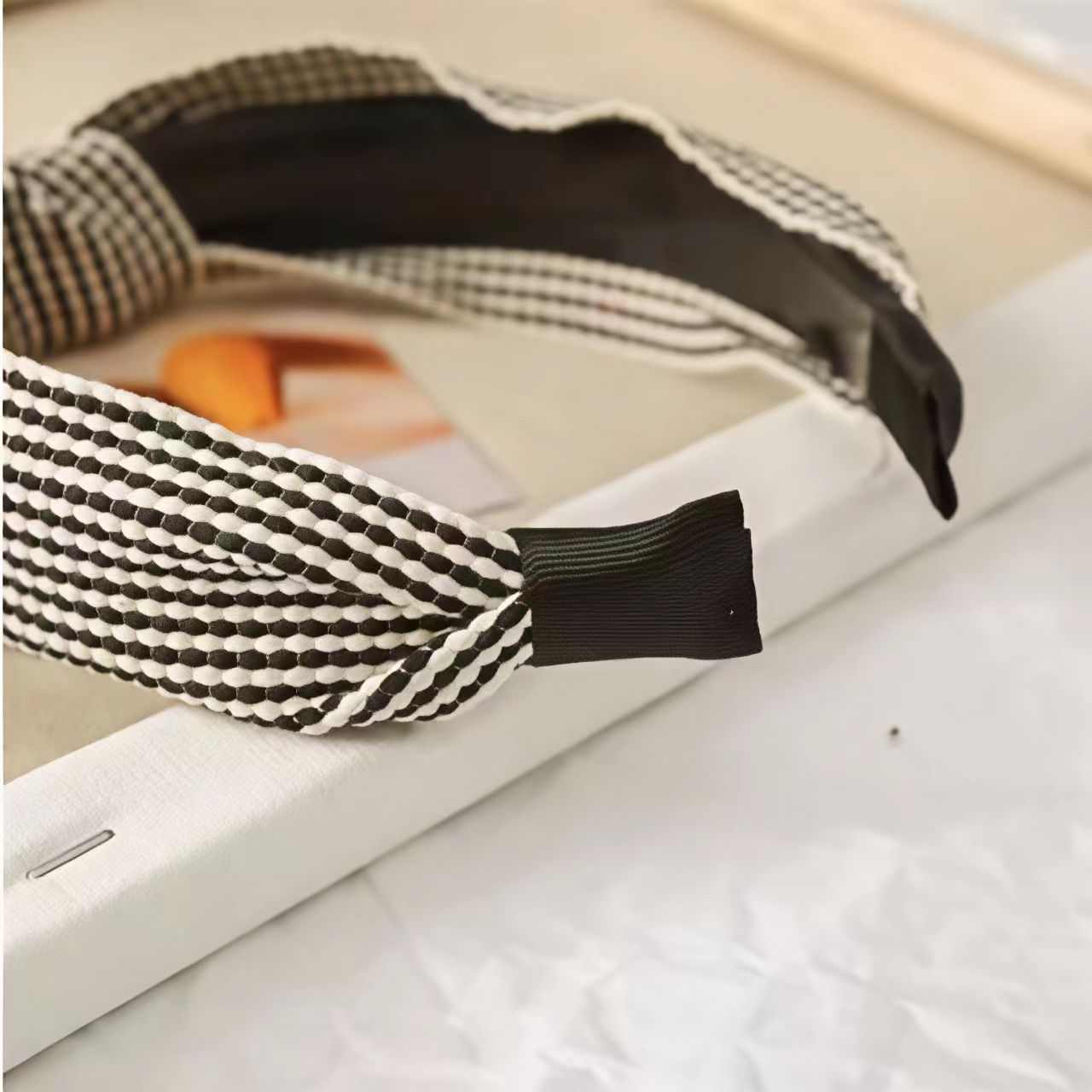 Geruite hoofdband met brede ra - Headband Summer Knit recensie en prijs
